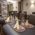 瓦涅尼餐厅酒店 米特拉克