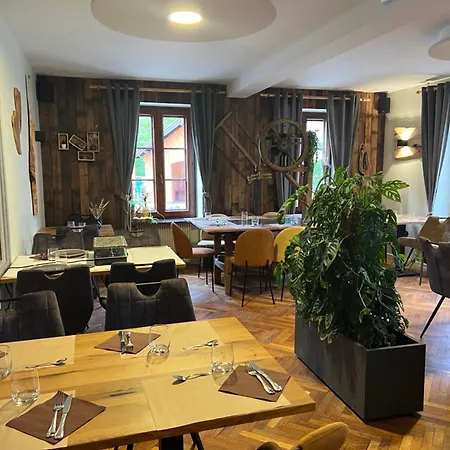 ホテル Restaurant Valneige